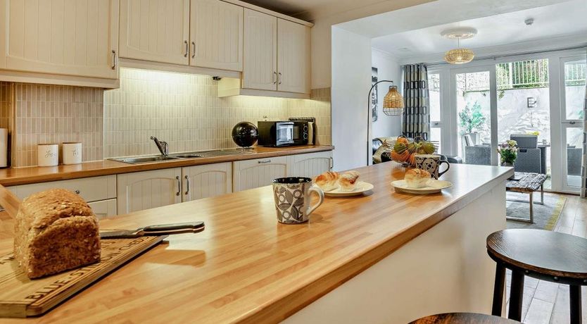 Photo of 2 Bed in Tenby