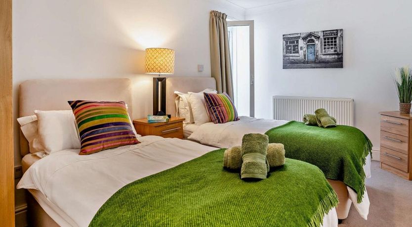 Photo of 2 Bed in Tenby