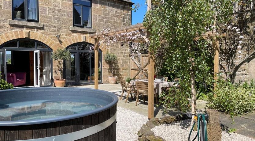 Photo of 3 Bed in Farley