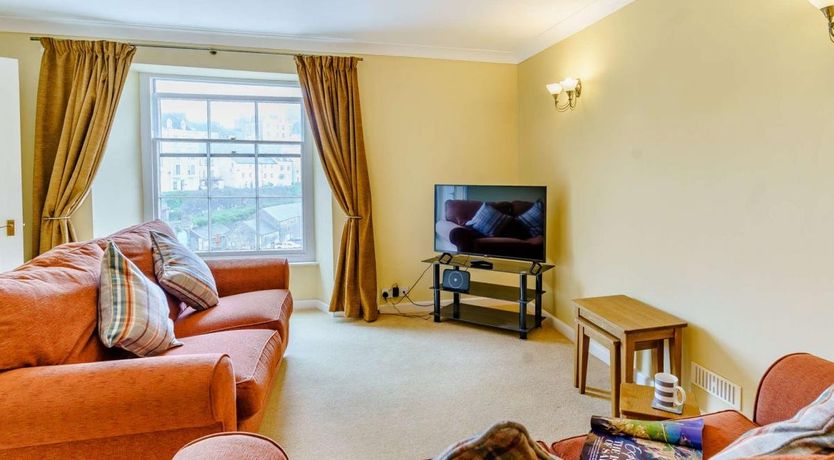 Photo of 1 Bed in Tenby