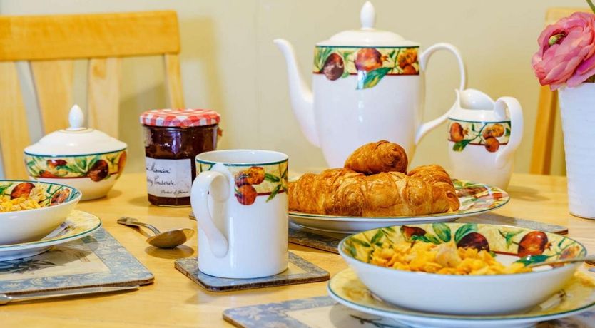 Photo of 1 Bed in Tenby