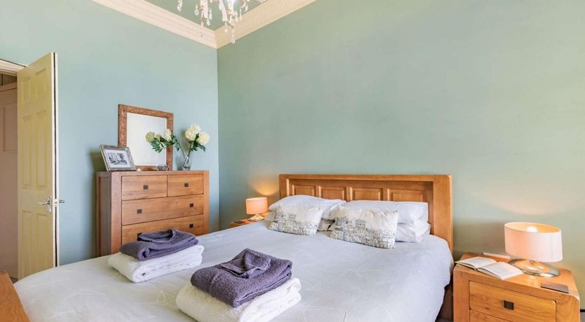 Photo of 2 Bed in Tenby