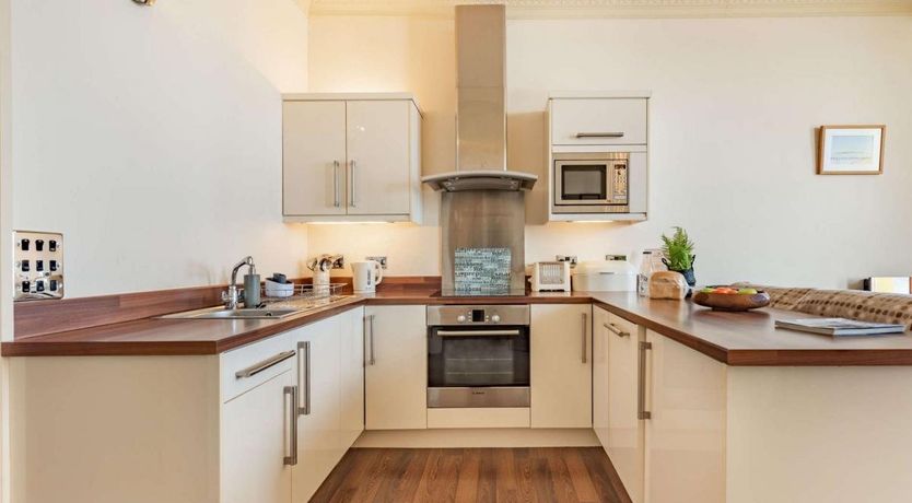 Photo of 2 Bed in Tenby