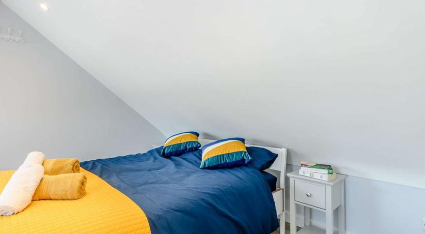 Photo of 1 Bed in Lymington