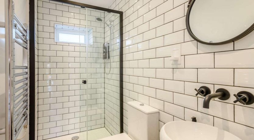 Photo of 1 Bed in Lymington