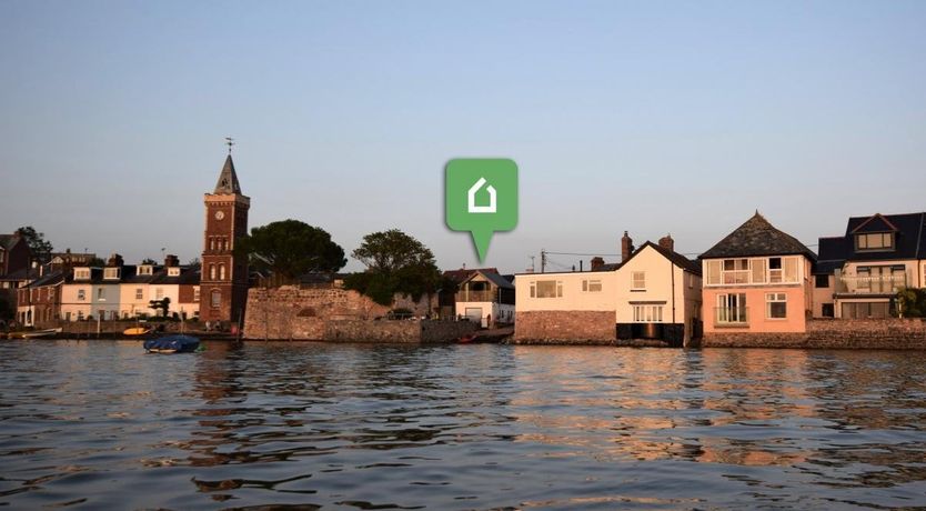 Photo of 2 Bed in Lympstone