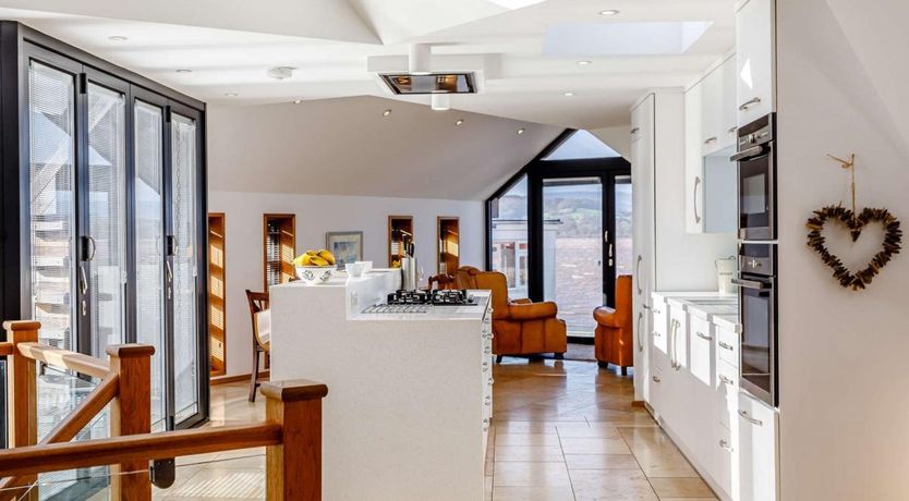 Photo of 2 Bed in Lympstone