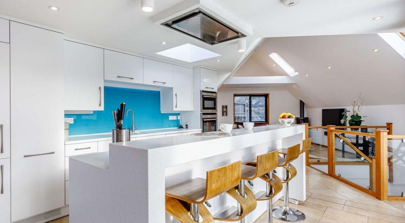 Photo of 2 Bed in Lympstone