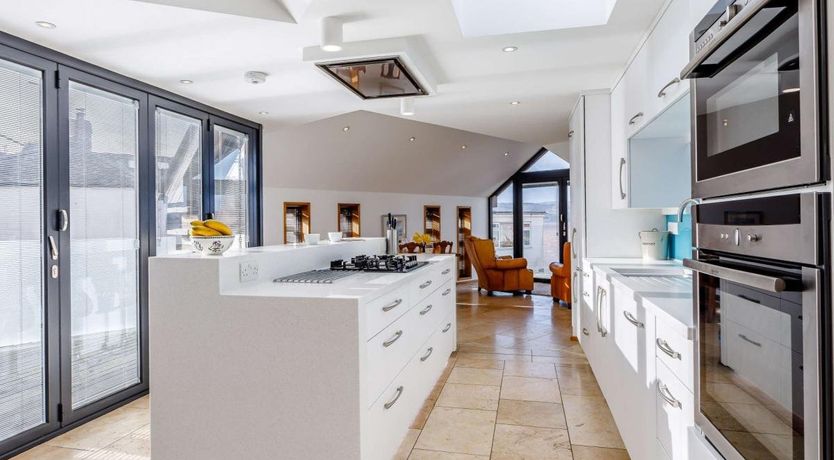 Photo of 2 Bed in Lympstone