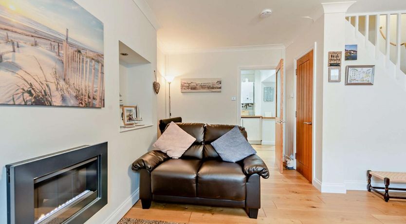 Photo of 3 Bed in Tenby