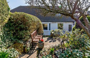 2 Bed in Seaford Holiday Cottage