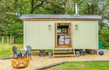 Log Cabin in West Wales Holiday Cottage