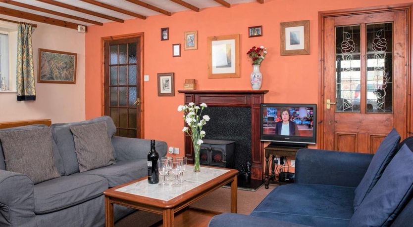 Photo of 2 Bed in Crickhowell