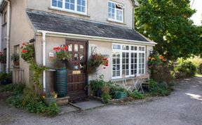 Photo of 2 Bed in Crickhowell