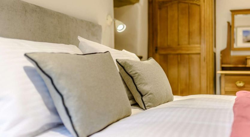 Photo of 1 Bed in Chapel en le Frith