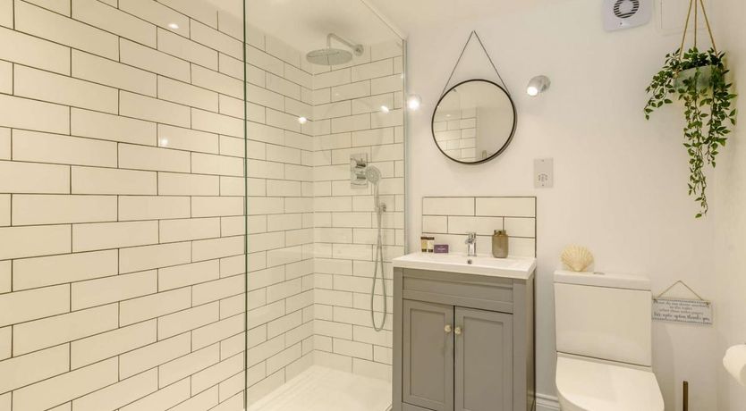 Photo of 1 Bed in Chapel en le Frith