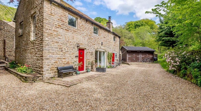 Photo of in Chapel en le Frith (82969)