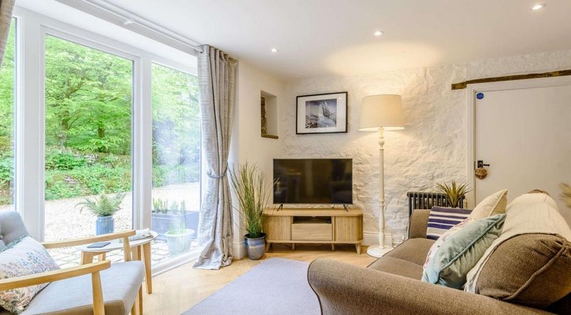 Photo of 1 Bed in Chapel en le Frith