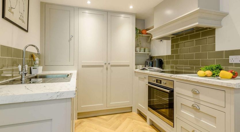 Photo of 1 Bed in Chapel en le Frith