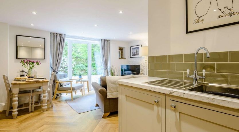 Photo of 1 Bed in Chapel en le Frith