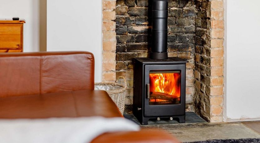 Photo of 3 Bed in Westleigh