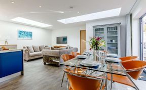 Photo of in Westleigh (83997)