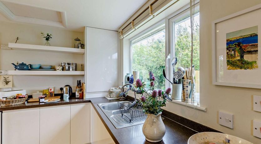 Photo of 2 Bed in Kingsbridge