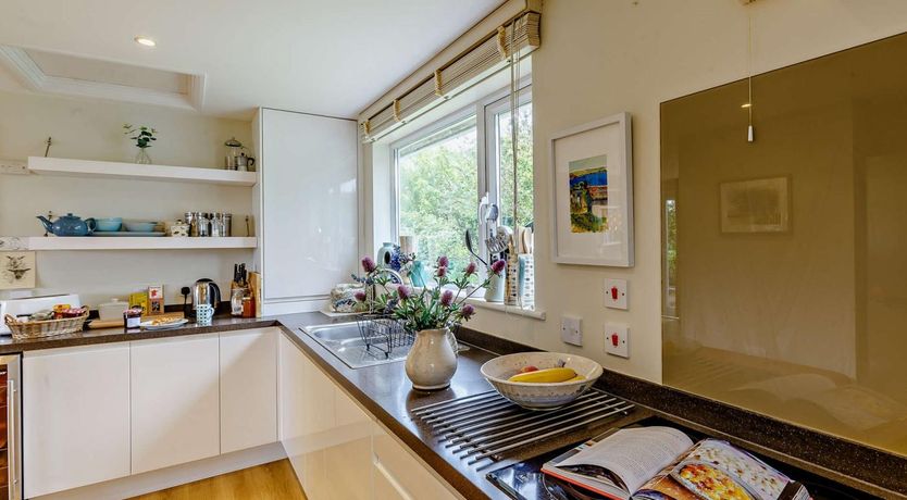 Photo of 2 Bed in Kingsbridge