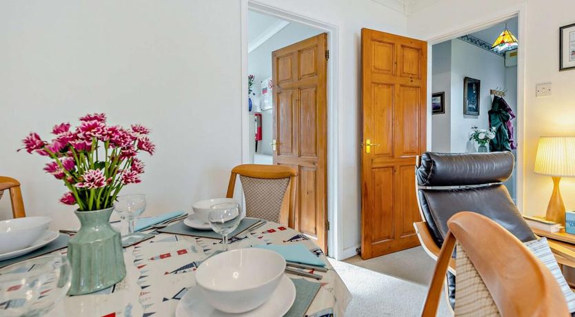 Photo of 2 Bed in Jameston