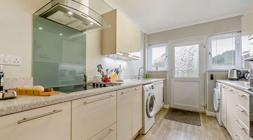 Photo of 2 Bed in Jameston