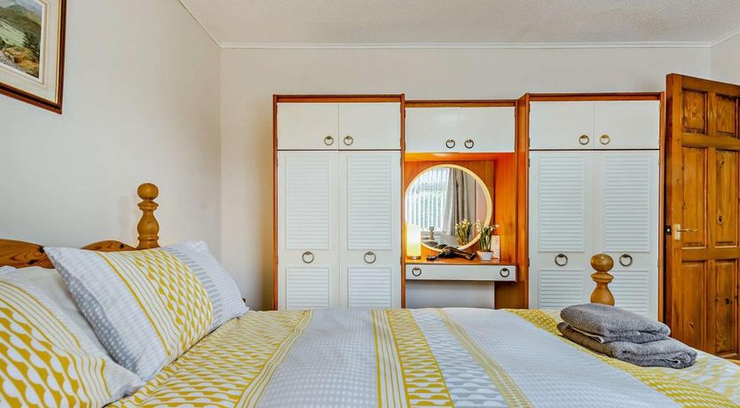 Photo of 2 Bed in Jameston