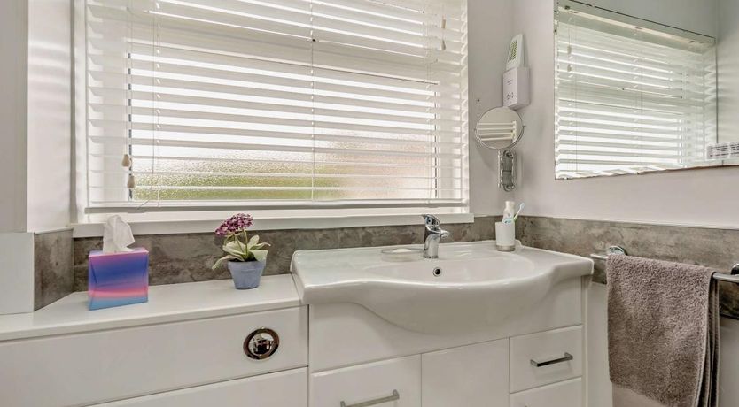 Photo of 2 Bed in Jameston