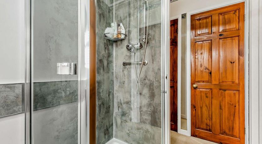 Photo of 2 Bed in Jameston