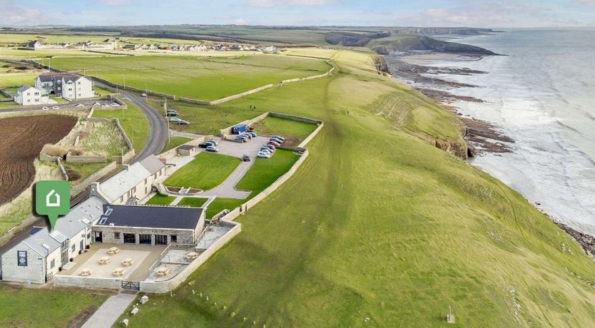 Photo of in Ogmore-by-Sea  (86494)