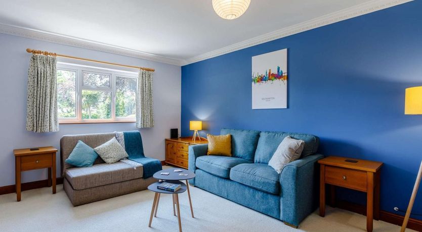 Photo of 4 Bed in Southampton