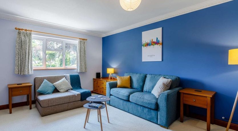 Photo of 4 Bed in Netley