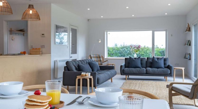 Photo of 4 Bed in Sharrington