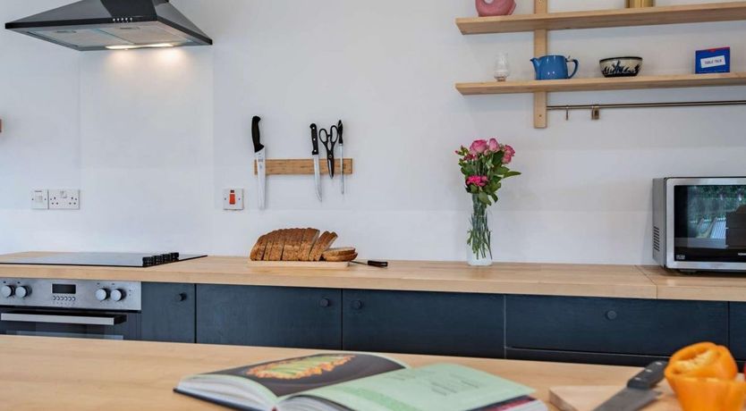 Photo of 4 Bed in Sharrington