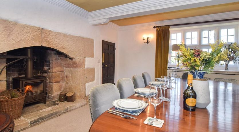 Photo of 5 Bed in Ashbourne