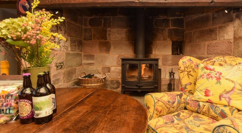 Photo of 5 Bed in Middle Mayfield