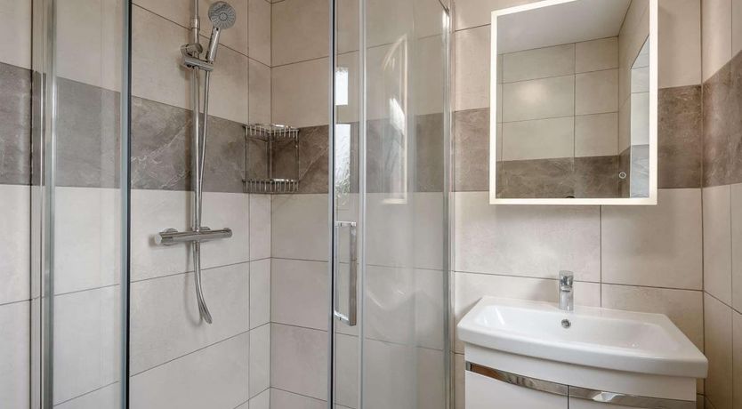 Photo of 2 Bed in Lytchett Matravers