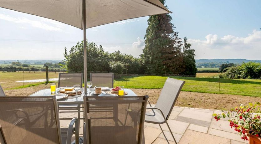 Photo of 2 Bed in Lytchett Matravers