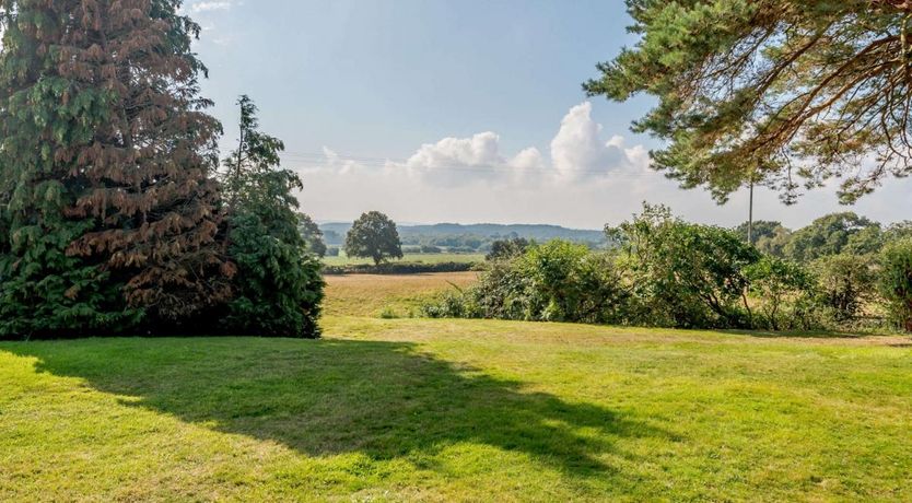 Photo of 2 Bed in Lytchett Matravers