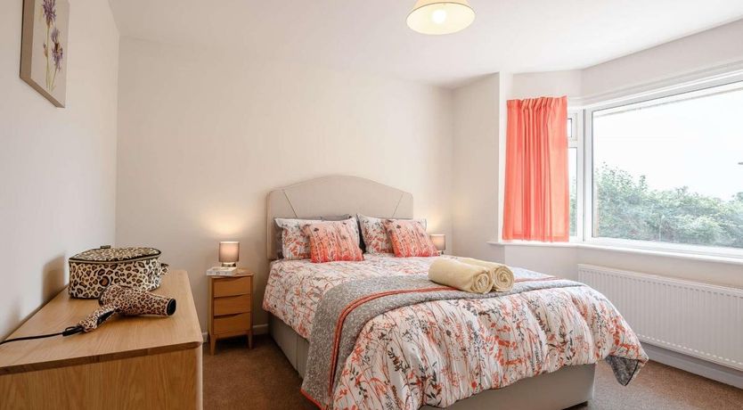 Photo of 2 Bed in Lytchett Matravers