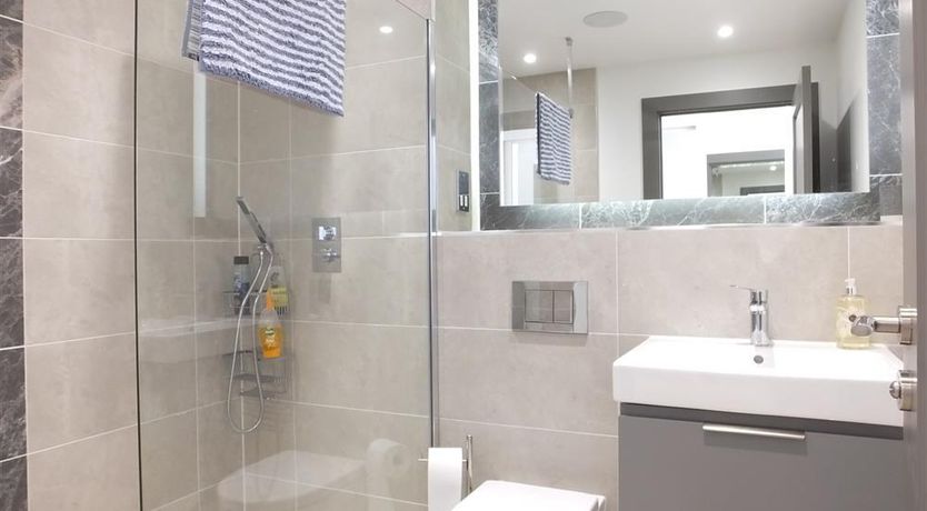 Photo of 2 Bed in Tenby