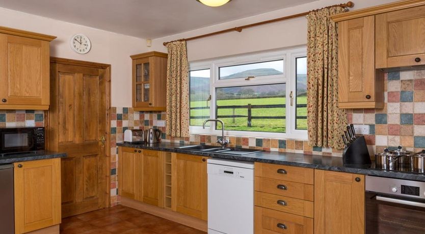 Photo of 3 Bed in Modrydd