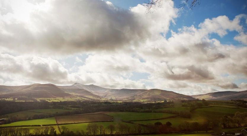 Photo of 3 Bed in Modrydd