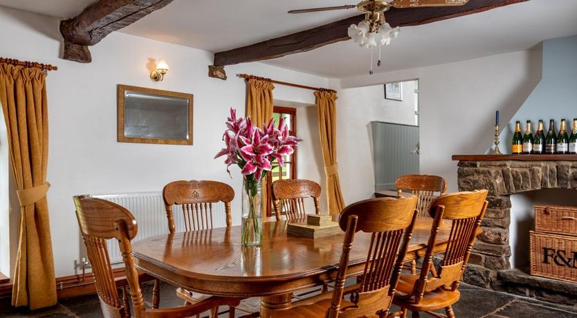 Photo of 3 Bed in Gwynfe