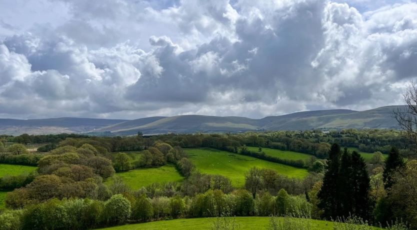 Photo of 3 Bed in Llangadog