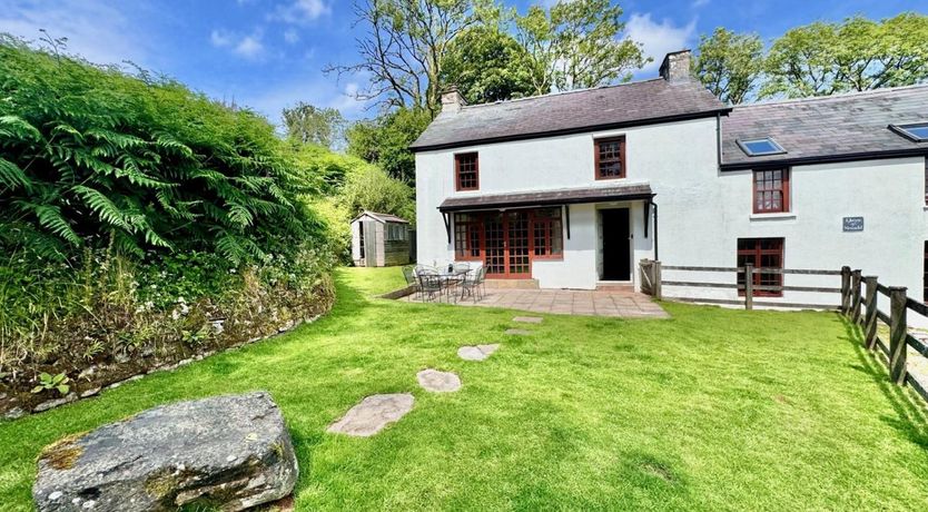 Photo of 3 Bed in Llangadog